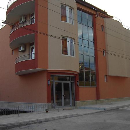 Family Hotel Deja Vu Ravda Esterno foto