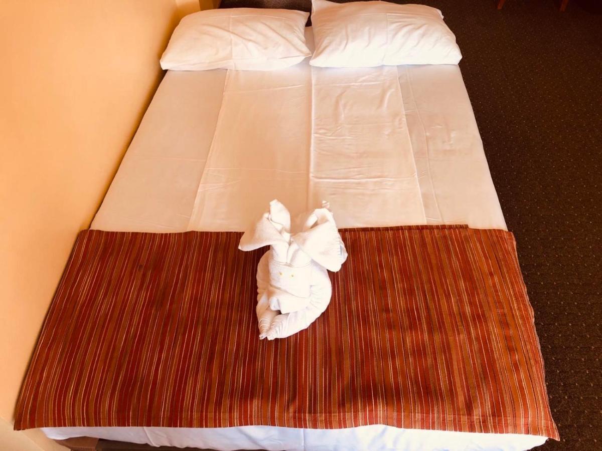 Family Hotel Deja Vu Ravda Esterno foto